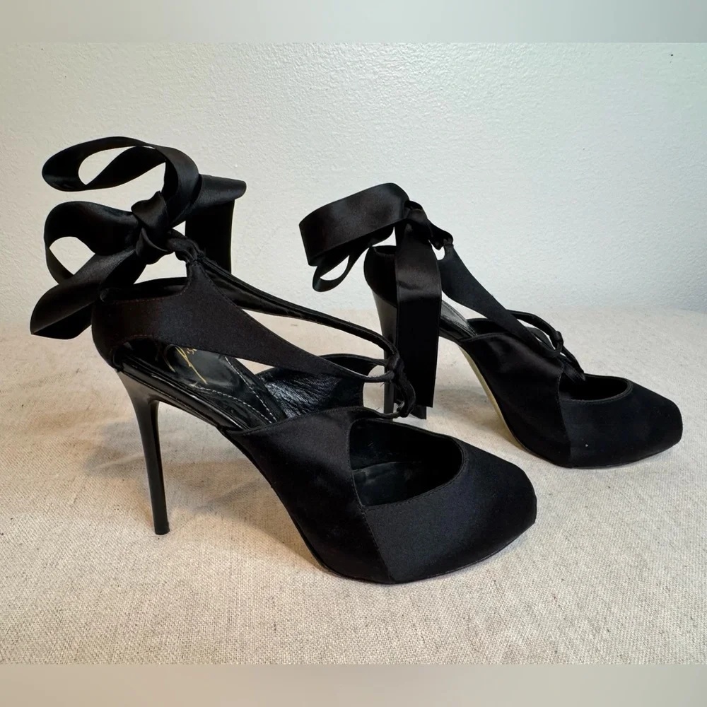 Zac Posen Black Satin Women's Heels - Picture 1 of 12